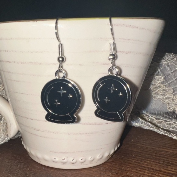 $2 CRYSTAL BALL EARRINGS. STAINLESS STEEL. NEW. $2 WITH ANY $10 ORDER OR MORE - Picture 4 of 16